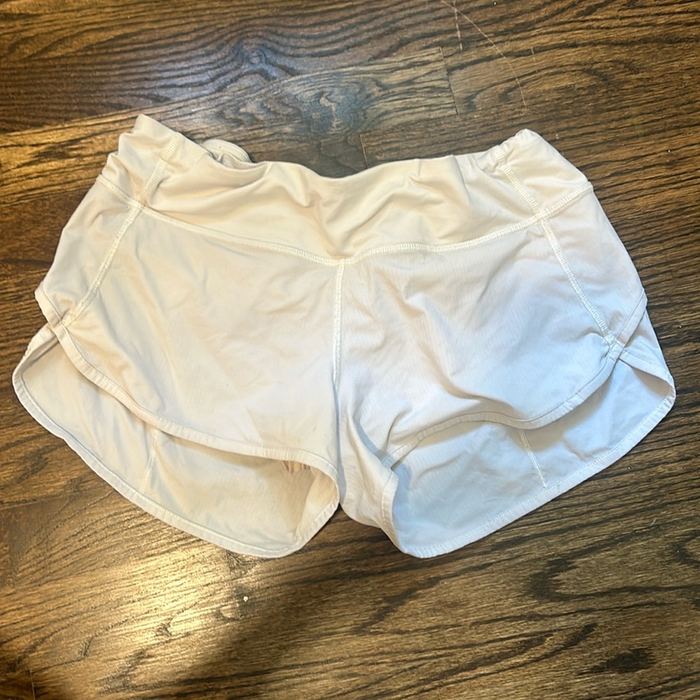 White Lululemon Size 6 Shorts 🤍